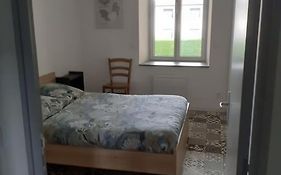 Frasne logement entier. Gîte les Brimbelles
